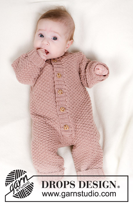 Lili Rose / DROPS Baby 45-5 - Mono de punto para bebé en DROPS BabyMerino. La prenda está realizada de arriba abajo en punto arroz. Talla 0 - 4 años.