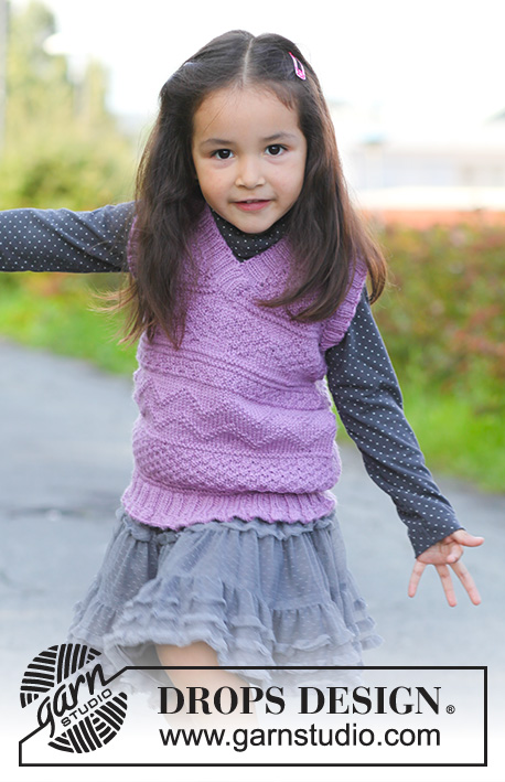 Gretchen / DROPS Children 22-41 - Knitted vest / slipover with textured pattern and v-neck, in DROPS Karisma. Size children 3 to 12 years.