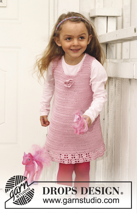 Candy Rose / DROPS Children 24-29 - Ażurowa sukienka na szydełku, z włóczki DROPS Muskat. Od 3 do 12 lat.