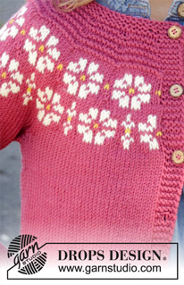 Daisy Delight Cardigan / DROPS Children 34-5 - Sweter rozpinany na drutach, przerabiany od góry do dołu z włóczki DROPS Merino Extra Fine, DROPS Lima lub DROPS Cotton Light, z żakardem w kwiaty, ściegiem francuskim i dżersejem. Od 3 do 12 lat.