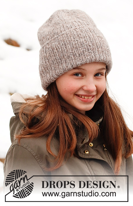 Winter Smiles Hat / DROPS Children 41-22 - Gebreide hipstermuts met boordsteek voor kinderen, in DROPS Air. Maten 2 – 12 jaar.