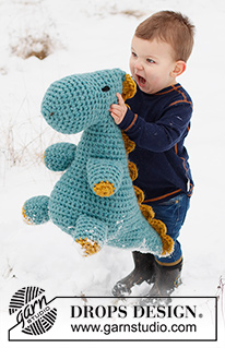 Dino Cuddles / DROPS Children 41-29 - 2 DROPS Snow lõngaga ninast sabani kinnissilmustega heegeldatud  suur dinosaurus T-Rex  
Teema: mänguasjad