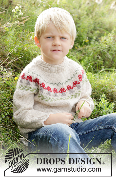Mushroom Season Sweater / DROPS Children 47-13 - Jersey de punto para niños en DROPS Karisma. La pieza está tejida de arriba hacia abajo con cuello doble, canesú redondo y patrón jacquard multicolor de setas. Tallas 2 – 14 años.